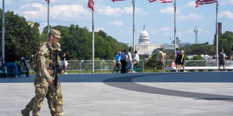 ABD’de 3 eyalete 400 ulusal muhafız!
