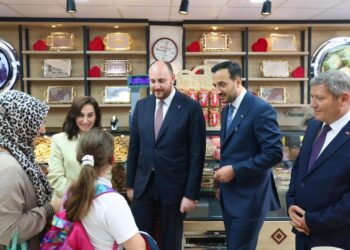 AK Parti Türkiye Yüzyılı buluşmaları için sahaya indi! Bir günde 1700 program