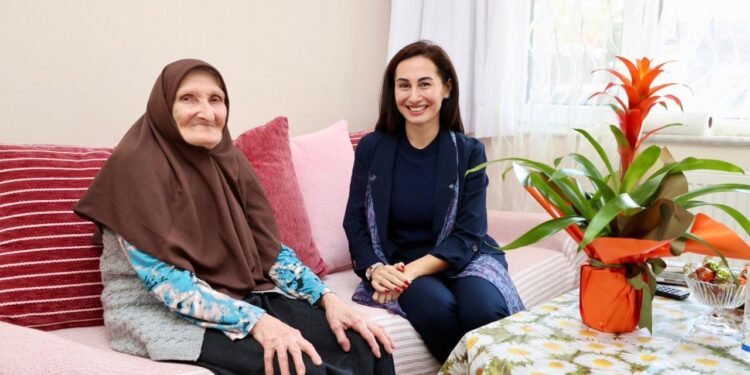 AK Parti’ye geçen başkandan dikkat çeken ziyaret