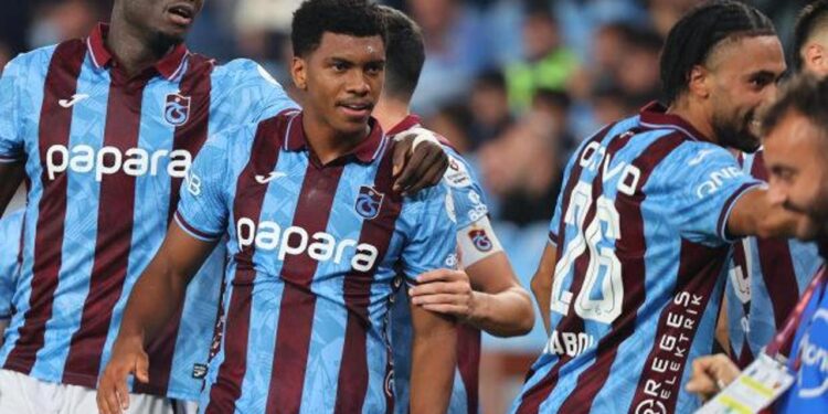 Akyazı’da 3 gollü galibiyet! Fırtına gözünü zirveye dikti