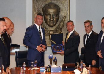 Ali Koç açık açık isim vererek Saran’a tavsiyede bulundu: Onları gönderme