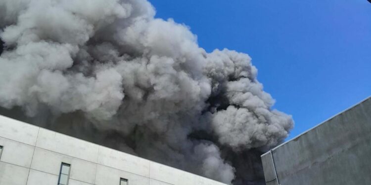 Aliağa’da fabrika yangını!