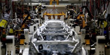 Alman şirketler ekonomik durgunlukta personel planlamasını yavaşlatıyor