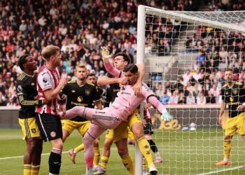 Altay Bayındırlı Manchester United tanınmaz halde!