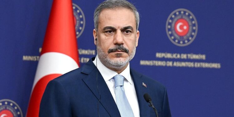 Bakan Fidan’dan Kazakistanlı mevkidaşına tebrik telefonu!