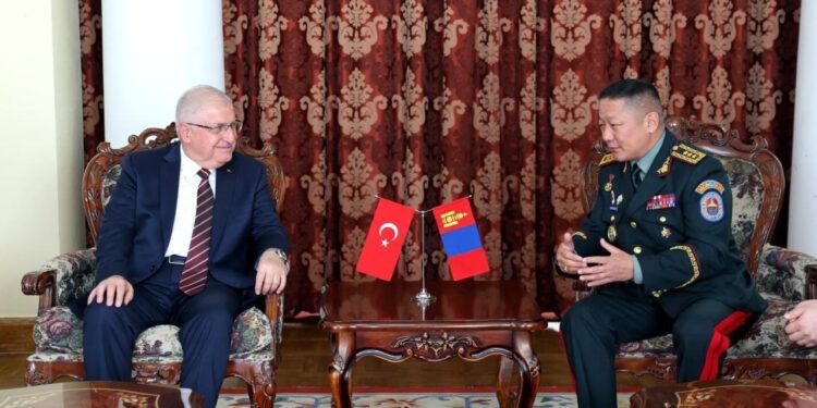 Bakan Güler, Damba Batlut ile görüştü