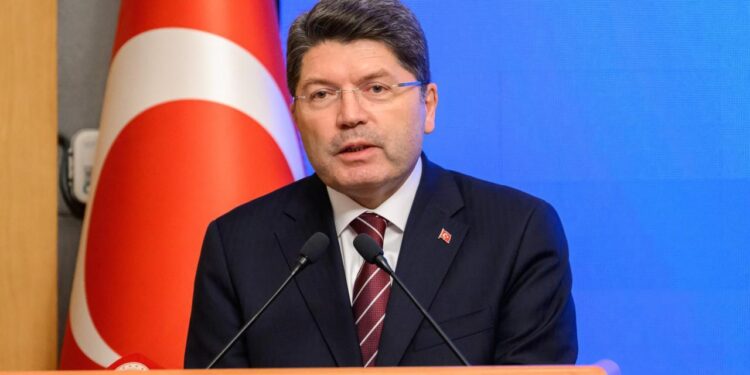 Bakan Tunç: Onarıcı adalet anlayışıyla insanı önceleyen projemiz Avrupa’da ödül aldı