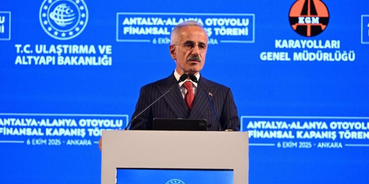 Bakan Uraloğlu duyurdu! Bölgede trafik çilesi sona erecek! 17,7 milyar lira tasarruf…