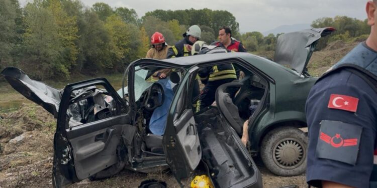 Bartın’dan acı haber geldi! Otomobille tır çarpıştı: Karı koca öldü, 1 kişi yaralandı