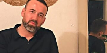 Başına dayadığı silahı boş zannetti! Eski başkan hayatını kaybetti