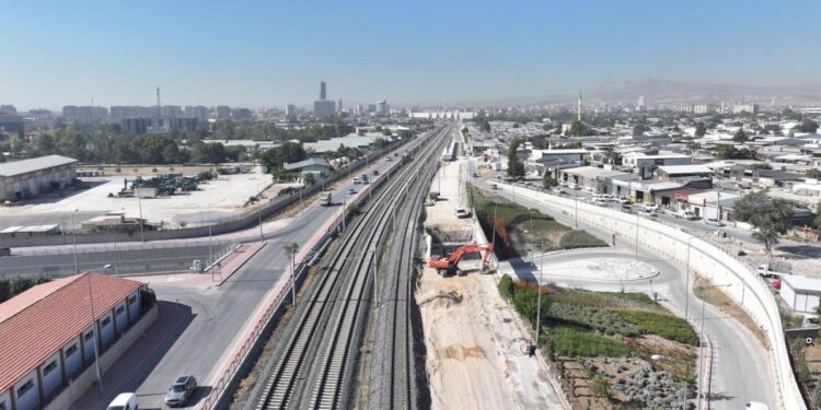 Başkan Altay açıkladı: KONYARAY Banliyö Hattı’nda sona doğru