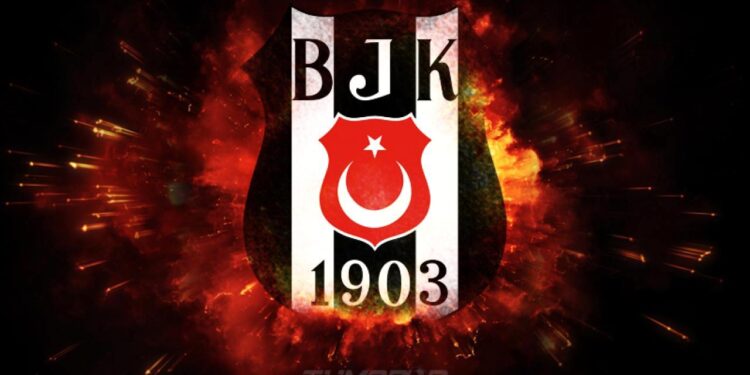 Beşiktaş yeni formasını tanıttı!