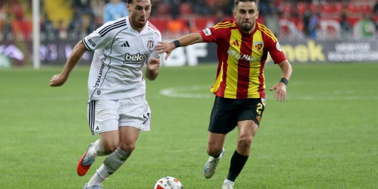 Beşiktaş’ın yıldızından öz eleştiri! ‘Benim seviyemdeki bir oyuncu yapamaz’