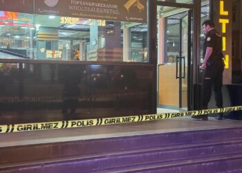 Beylikdüzü’nde kuyumcuya silahlı saldır