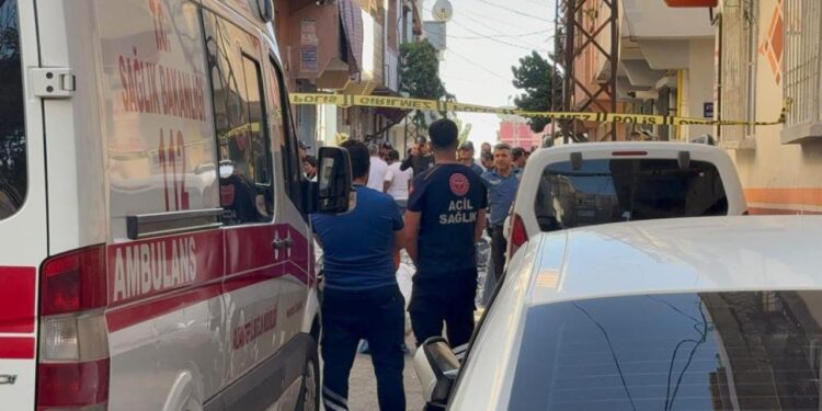 Boşanma aşamasındaki eşini öldürüp yaşamına son verdi!