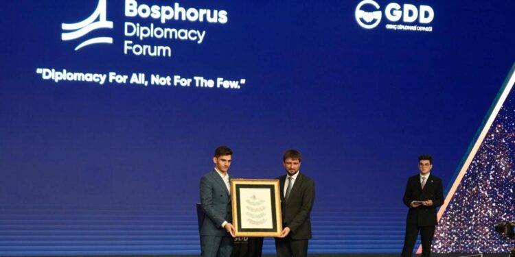 Bosphorus Diplomasi Forumu başladı: Gençler diplomasi deneyimi yaşıyor
