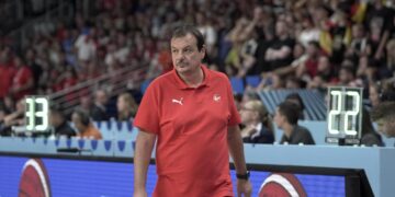 ‘Bu çılgınlık’ diyerek isyan etti! Ergin Ataman’dan çok konuşulacak Osimhen sözleri