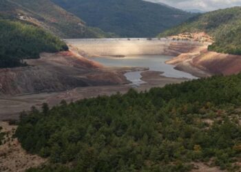 Bursa’da barajlar kurudu! CHP’li Bozbey kentin 1 haftalık suyunun kaldığını duyurdu