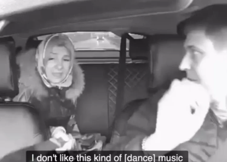 Dans Müziği Kavgası Kadın Şoförü Bıçakla Tehdit Etti