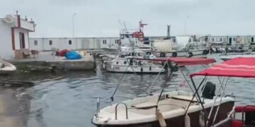 Denizi kirleten 2 belediyeye 4 milyon lira ceza