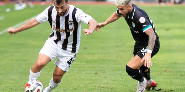 Deplasmanda gol yağdırıp liderlik koltuğuna oturdular!