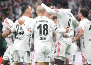 Derbi öncesi sakatlık! Beşiktaş’ın iki yıldızı maça devam edemedi