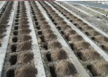 Apar Topar 500 Mezar Hazırlandı: Dikkat Çeken Hazırlık