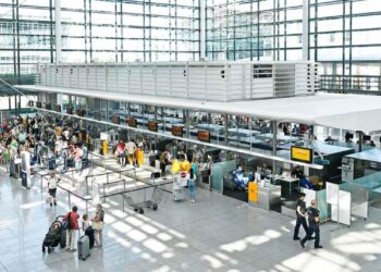 Drone tehlikesi nedeniyle uçuşlar askıya alınmıştı… Münih Havalimanı faaliyete geçti!