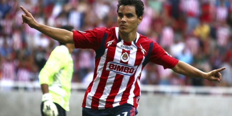 Dünyaca ünlü futbolcu çocuk istismarından gözaltına alındı