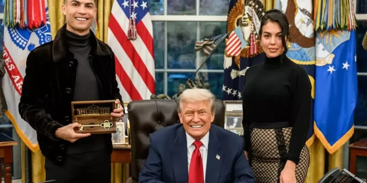 Ronaldo’ya Trump’tan Şaşırtan Beyaz Saray Hediyesi