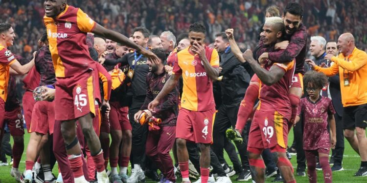 Dursun Özbek’ten futbolculara görülmemiş prim: Tam 51 milyon