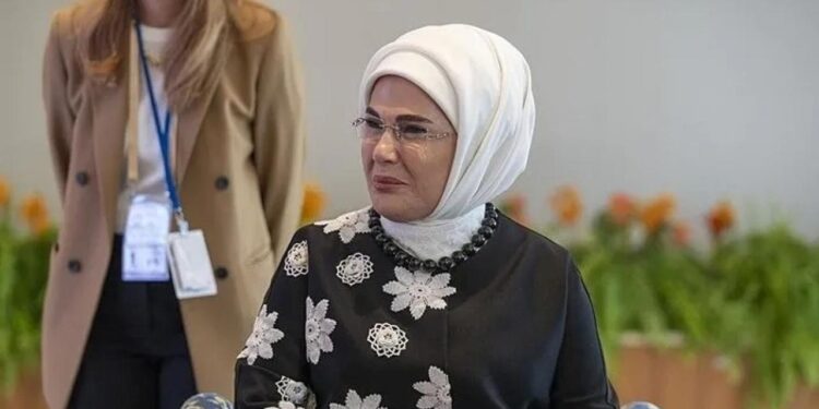 Emine Erdoğan, Melania Trump’ın lider eşleri onuruna verdiği resepsiyona katıldı