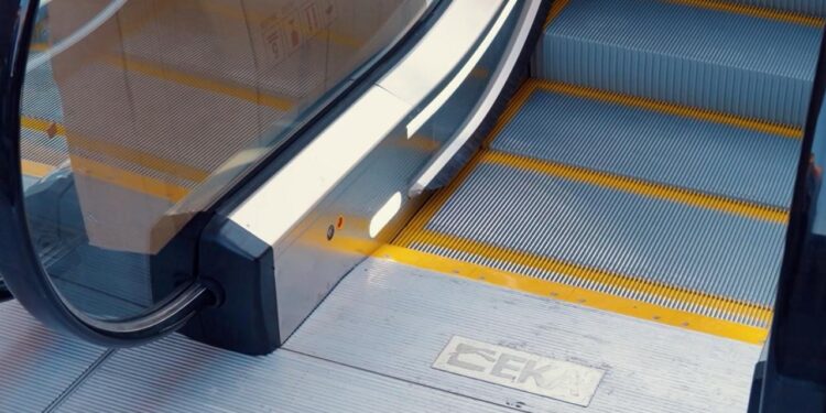 Emlak Konut Asansör, Afrika’ya ilk ihracatını gerçekleştirdi