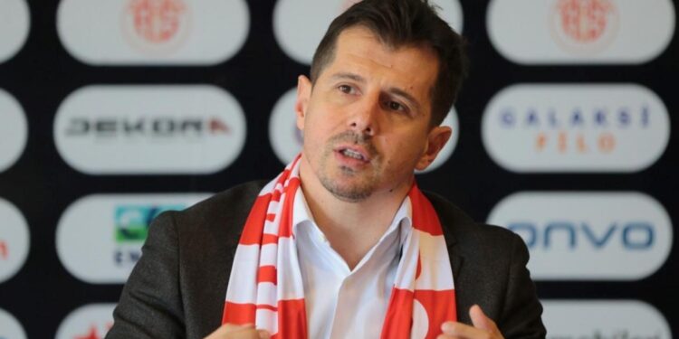 Emre Belözoğlu, Fenerbahçe’ye gidecek mi? Başkan açıkladı