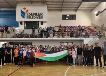 Esenlerli sporculardan Gazze’ye destek