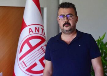 Eski Antalyaspor Kulübü Başkanı Aziz Çetin gözaltına alındı