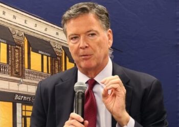 Eski FBI Direktörü, Rusya iddialarını reddetti