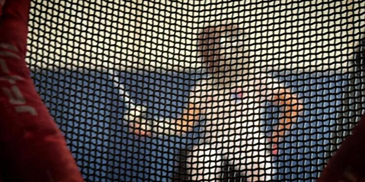 Eskrimdeki tek kadın sporcu sponsorsuz kaldı: Uzak ülkelere gidemiyor