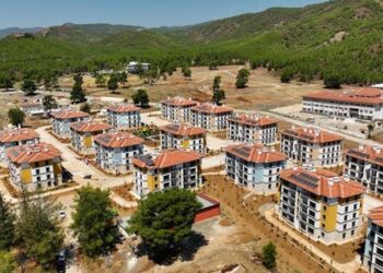 Ev ve kira fiyatları düşecek mi? Uzmanlar yanıtladı