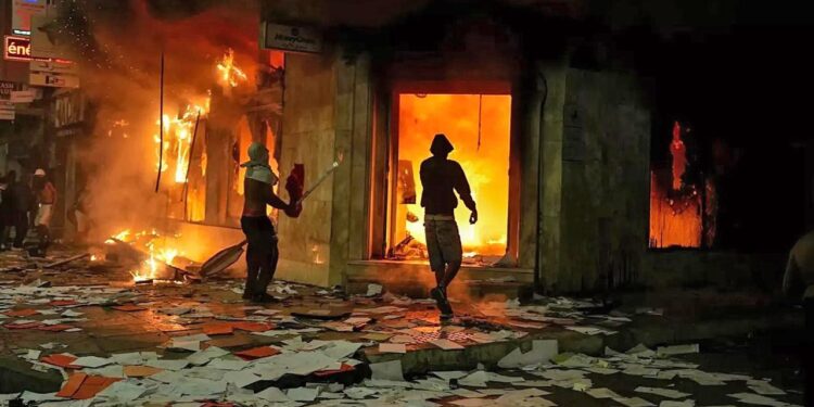 Fas’ta “hükümeti görevden al” çağrısı! Protestolar şiddet olaylarına dönüştü