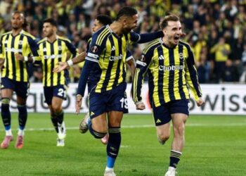 Fenerbahçe 3 puanı aldı! Yapay zeka 6 maç kala bomba tahminde bulundu