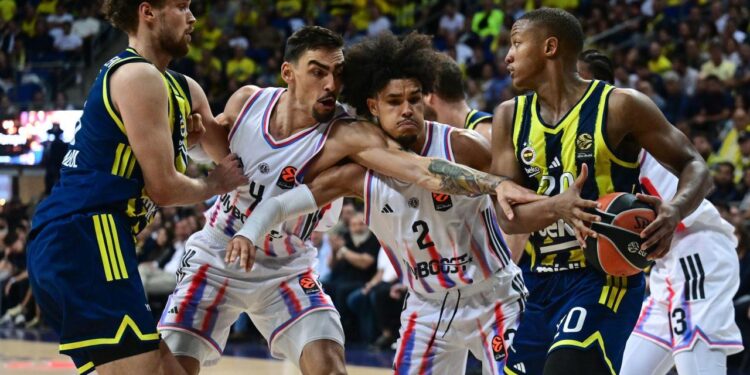 Fenerbahçe Beko, Paris’i farka boğdu