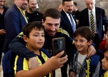 Fenerbahçe’den ‘Her Deplasmanda Bir Okul’ projesi: İlk durak Samsun