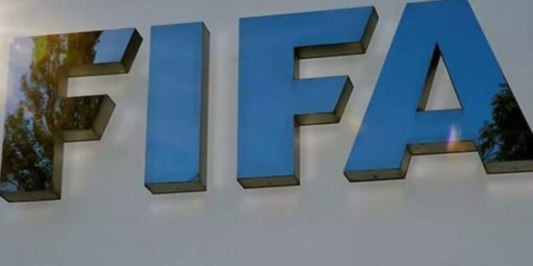 FIFA’dan Süper Lig ekibine transfer yasağı! Sosyal medyadan flaş paylaşım