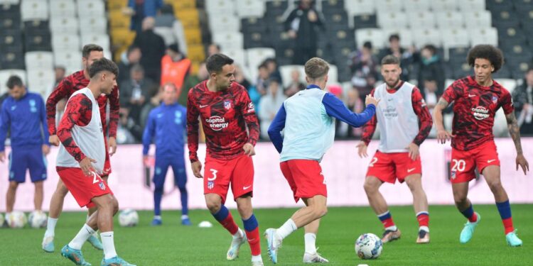 Galatasaray ve Beşiktaş’ın istediği yıldız transfer kararını verdi