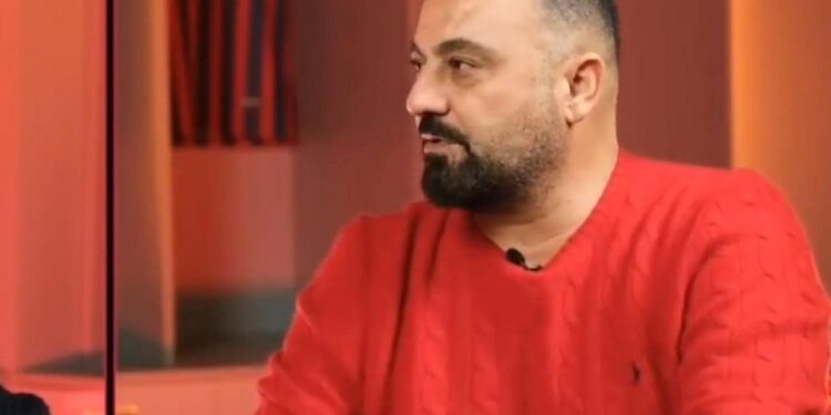 Galatasaraylı efsaneden takımın iki starına flaş sözler: 4 gün izne gitmeyin kardeşim