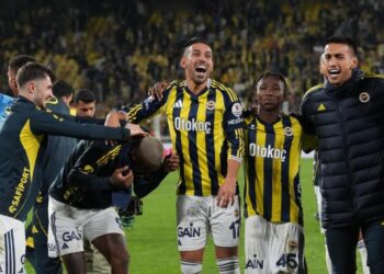 Galibiyetin ardından Fenerbahçe’nin yıldızdan Galatasaray’a gönderme!