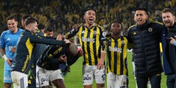 Galibiyetin ardından Fenerbahçe’nin yıldızdan Galatasaray’a gönderme!