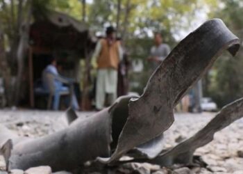 Göstericilerin üzerine paraşütle bomba! Myanmar ordusundan toplu katliam