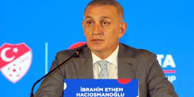 Hacıosmanoğlu’ndan olay iddia: ‘Birileri hakemleri kolundan tutmuş götürmüş’